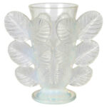 Verlys satin glass leaf vase designed by Pierre d'Avesn. 1934. Photo/Historical Design.