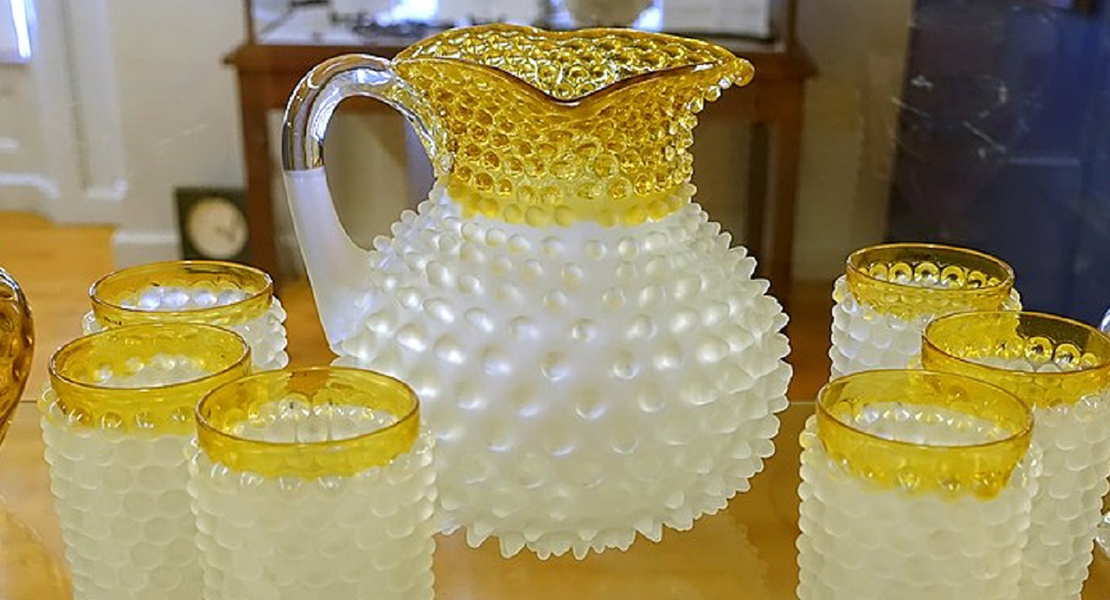 Serve Beverages in Style with the Gorgeous Retro Lemonade Carafe