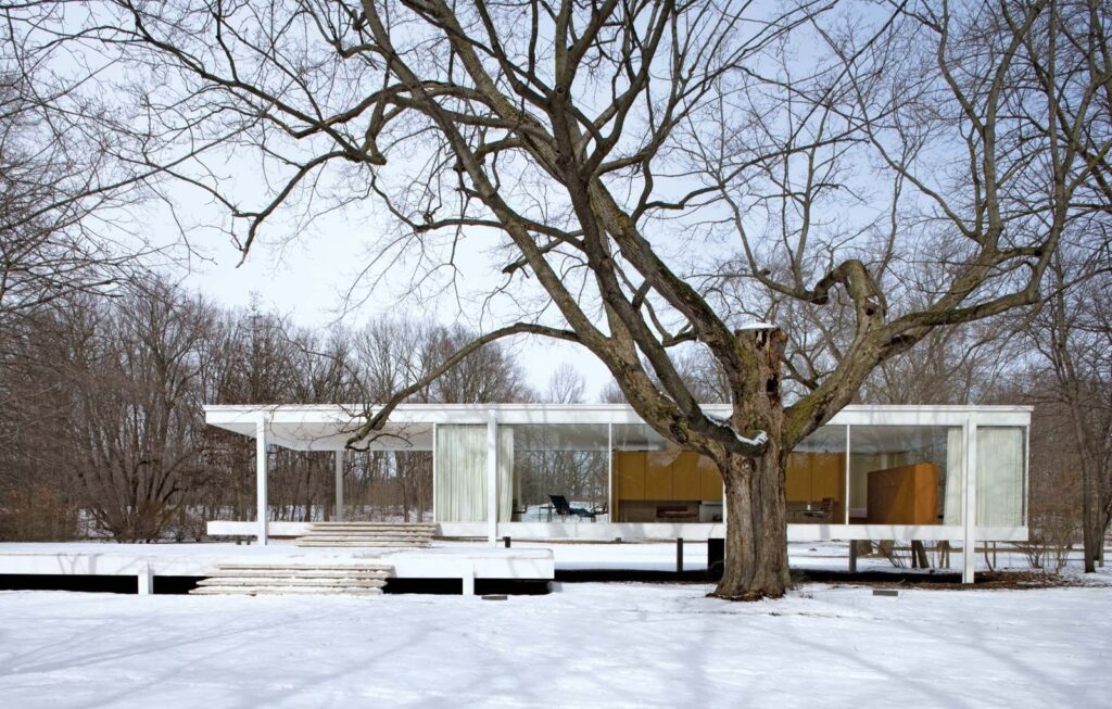 https://www.britannica.com/topic/Farnsworth-House#/media/1/1771537/156833