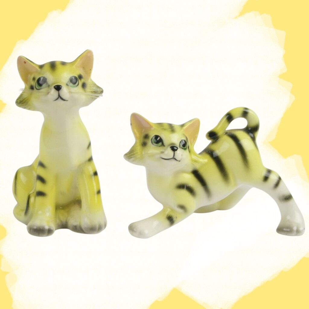 Yellow gifts - Yellow and Black Cats Salt and Pepper